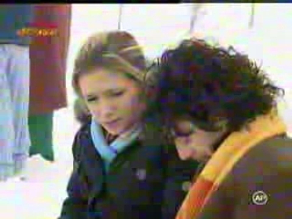 50.Alina si Victor pe banca la spital-ep65