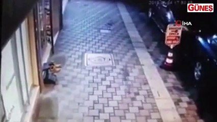 Esenler'de telefon hırsızı kameralara yakalandı