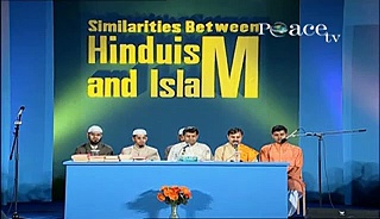 Pandit and Molvi with together