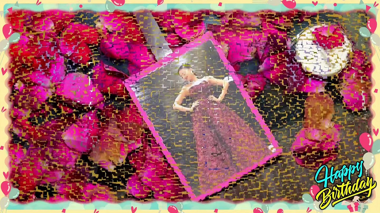 Helly Shah Celebrates Birthday With Fans | TellyMasala