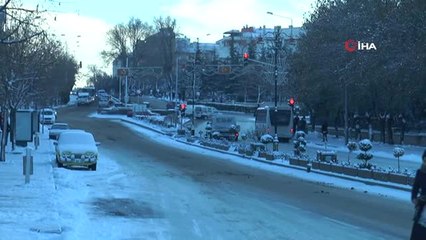 Nevşehir'in 4 İlçesinde Kar Yağışından Dolayı Okullar Tatil Edildi