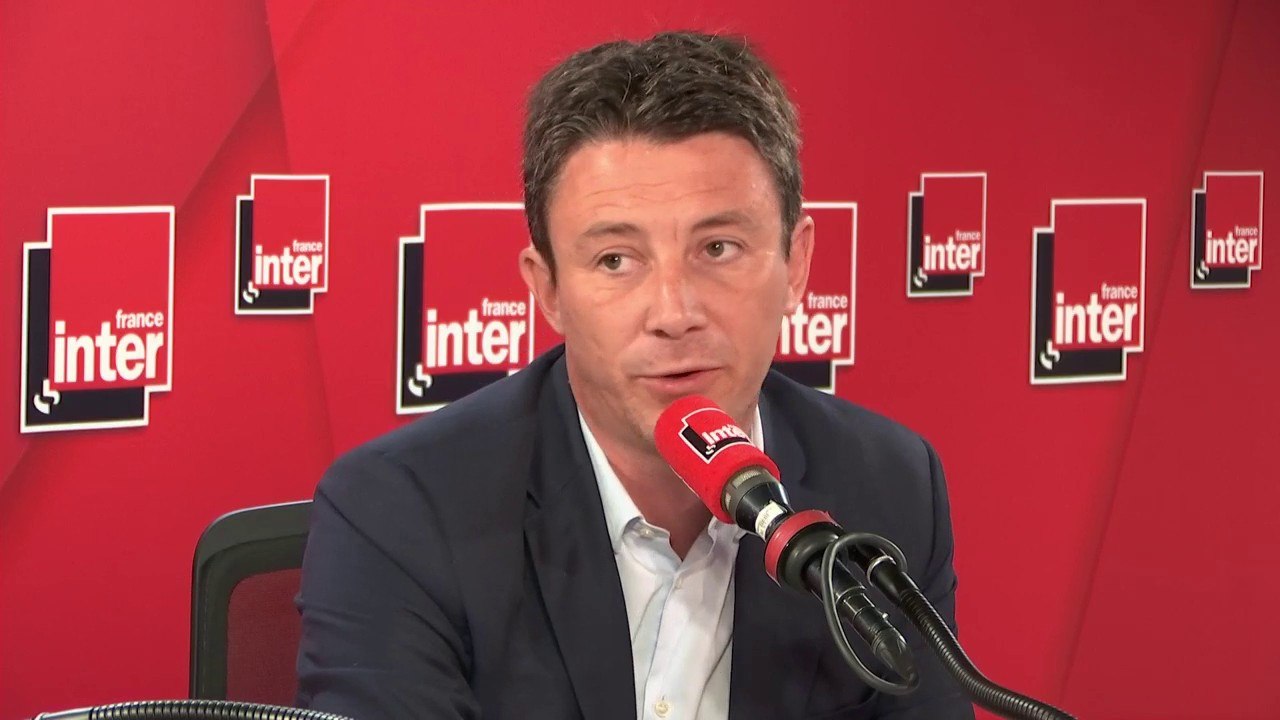 Benjamin Griveaux, sur le terme "foule haineuse" utilisé par Emmanuel Macron : "Ça permet de nommer les choses"