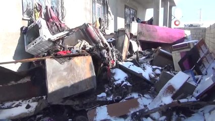 Evi Yanan Aslan Ailesi, Yetkililerden Yardım Bekliyor