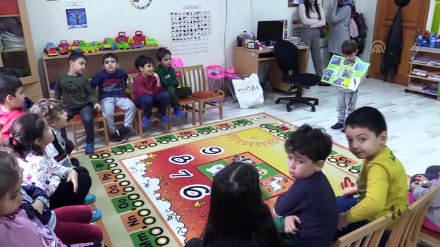 Üniversiteliler anaokulu öğrencilerine hayvan sevgisi aşılıyor - KASTAMONU