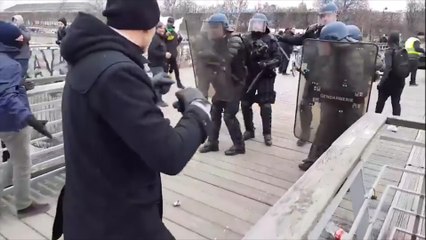 Un Boxeur contre un Gendarme mobile (Gilets Jaunes Acte 8)