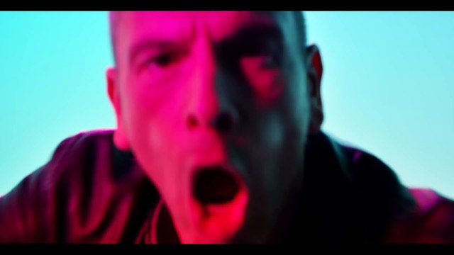 Qu'est-ce que j'ai fait au bon Dieu - Clip officiel de Medi Sadoun