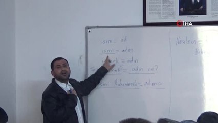 Polisler Arapça Kursunda Dil Öğreniyor