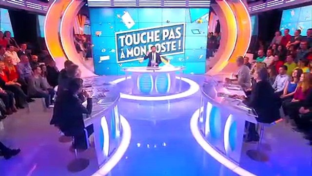 Il y a trois ans dans TPMP... Cyril Hanouna prenait un bain de boue avec Valérie Benaim et Estelle Denis (vidéo)