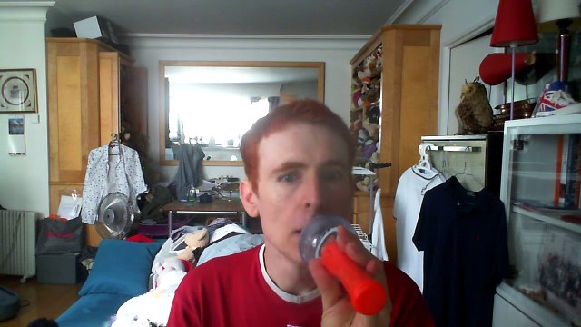 Wiwi égratigne une fille inoubliable des Appendices