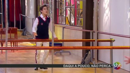 Kessya vê Eric dançando | As Aventuras de Poliana