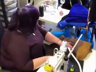 Passageiro “finta” Ryanair e leva a bagagem sem pagar