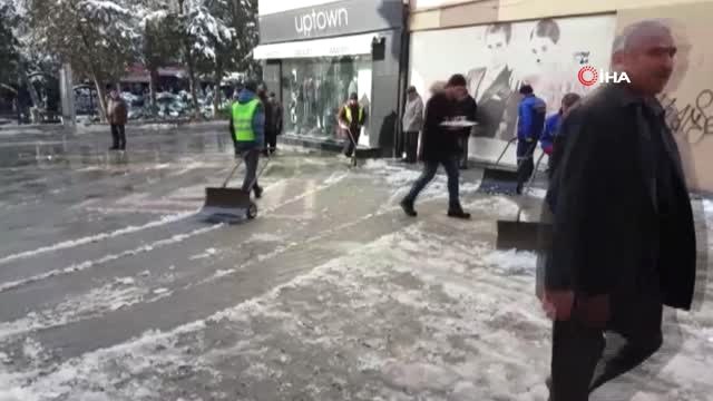 Kırıkkale'de Kar ve Buz Temizleme Çalışmaları Başladı