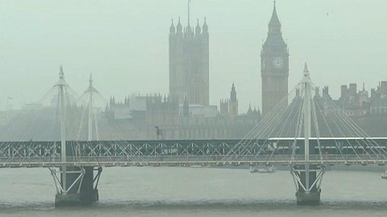 Brexit-Bremse: Autoverkäufe brechen ein