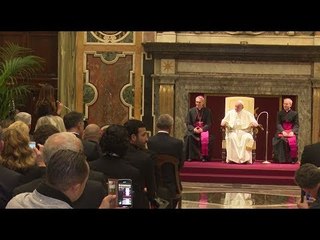 Papa takon ambasadoret në Vatikan
