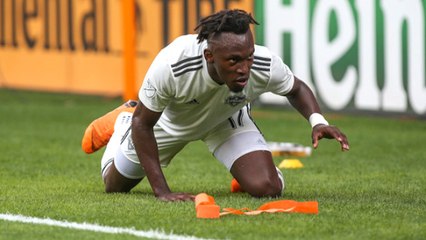 Fenerbahçe'nin Kadrosuna Katmak İstediği Alberth Elis, Sosyal Medyada Fenerbahçe'yi Takibe Aldı