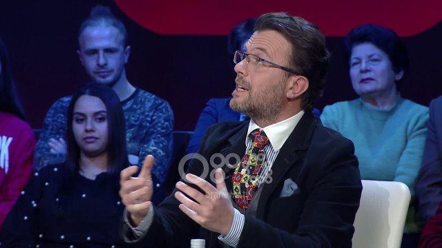 Ora News – Bejdo Malo-Laert Vasilit: Me dhimbsesh, edhe një me ilaçe nuk thotë ato që thua