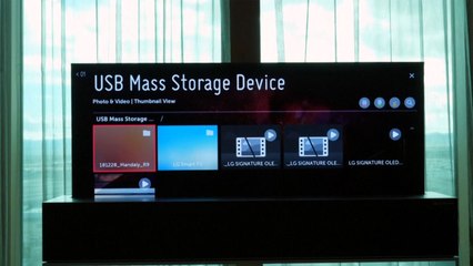 LG전자, 롤러블 OLED TV 세계 최초 공개 / YTN