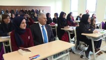 Binali Yıldırım,Tenzile Erdoğan Kız Anadolu İmam Hatip Lisesi'ni ziyaret etti