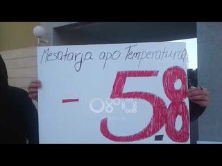 Ora News - Në Korçë i gjen të gjitha: Protestë, bojkot dhe mësim