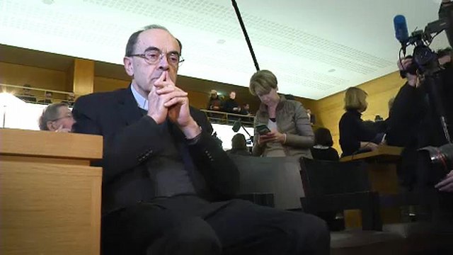 Erzbischof zu vertuschtem Missbrauch : Ich bin hier, um Rede und Antwort zu stehen
