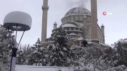 Bingöl'de 281 Köyü Yolu Ulaşıma Kapandı