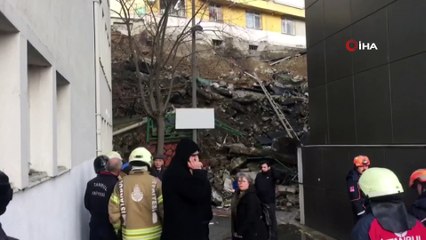 Eyüpsultan Devlet Hastanesi'nin Arkasında Bulunan İstinat Duvarı Çöktü