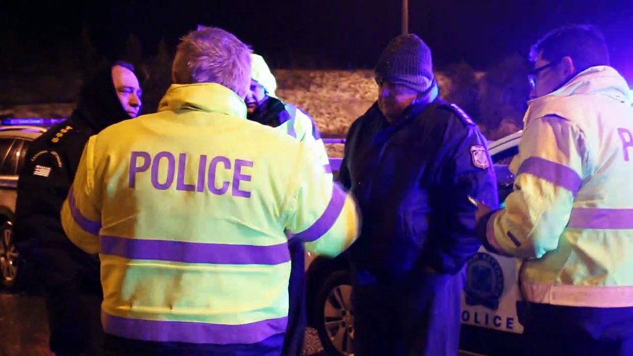 Ολονύκτια μάχη με τα χιόνια στην Εθνική οδό.