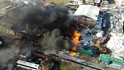 Geri Dönüşüm Deposunda Korkutan Yangın