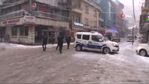Hastane Yolunda Ulaşım Durdu, Polis Aracıyla Anayol Kapatıldı