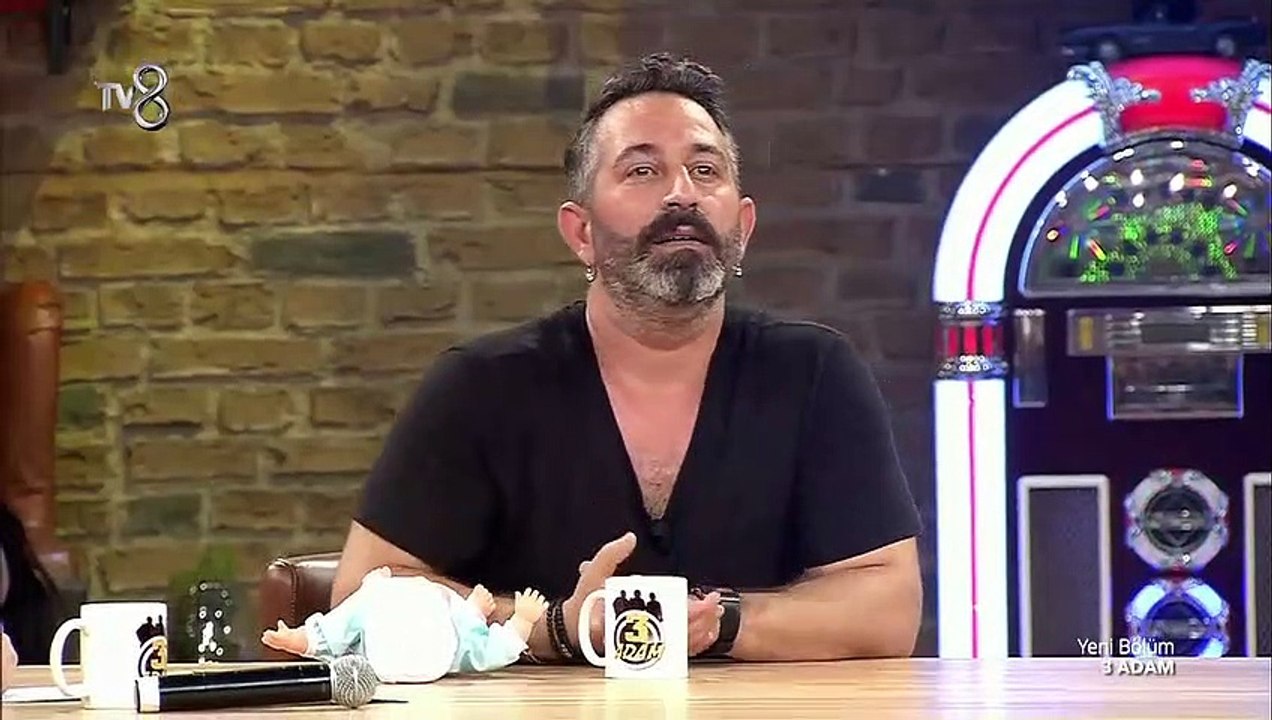Cem Yılmazdan Kahkahalara Boğan Beyaz Taklidi!  3 Adam