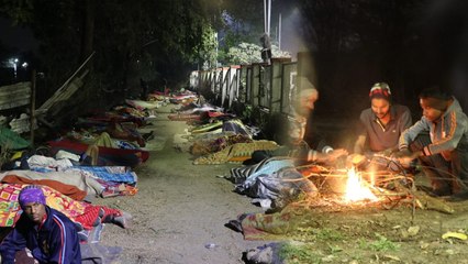 पुणे: कड़ाके की सर्दी में देश के हजारों 'जवान' सड़क पर सोने को हुए मजबूर, देखिए VIDEO
