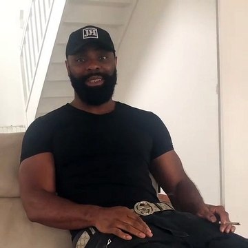 BUZZ VIDEO - KAARIS DEMANDE UN CONTRAT À BOOBA
