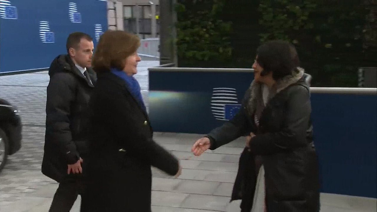 Ministra francesa de UE rechaza pactar con partidos de ultraderecha como Vox