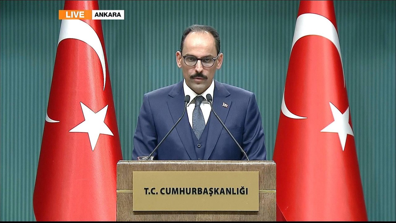 Syria war: Turkey gives briefing over pullout warning