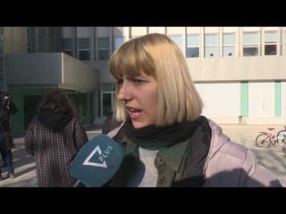 Tải video: Zbehet protesta e studentëve para kryeministrisë - News, Lajme - Vizion Plus