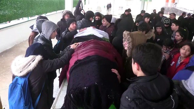 Midibüs çarpması sonuc hayatını kaybeden lise öğrencisinin cenazesi - GAZİANTEP