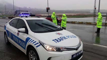 Yurtta kış - Kahramanmaraş-Kayseri kara yolu ulaşıma kapandı - KAHRAMANMARAŞ