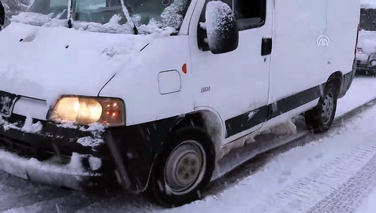 Yurtta kış - Kahramanmaraş-Kayseri kara yolu ulaşıma kapandı (2) - KAHRAMANMARAŞ