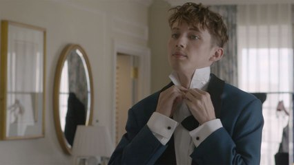 Watch Troye Sivan Get Ready for His First Golden Globes