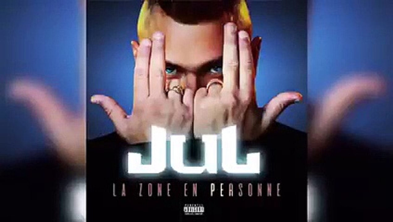 Jul - avec la chapka
