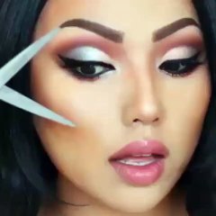 LAURA GOMEZ SIMPLE AND NATURAL MAKEUP