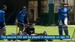 India vs Australia ODI Series : Dhoni Practicing In Sydney Ahead of First ODI | Oneindia Telugu