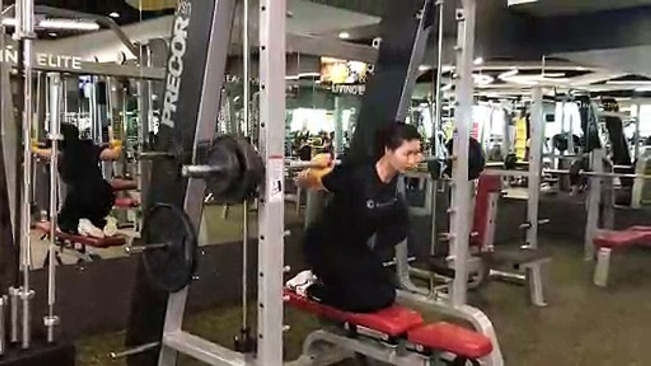 Cô gái nặng 100 kg lấy lại vóc dáng thon thả nhờ nhảy dây mỗi ngày