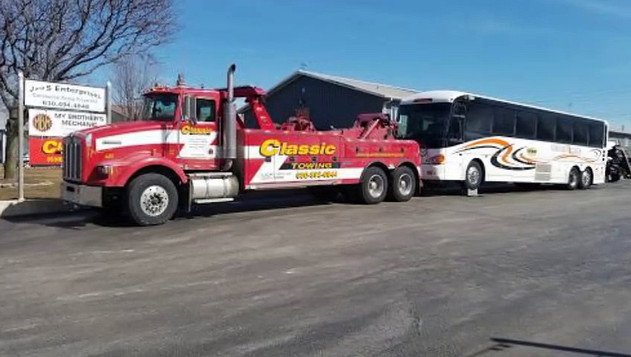 Semi Truck Towing Near You In Illinois