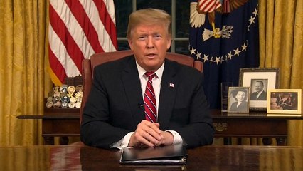Donald Trump réclame le financement du mur sur un ton solennel