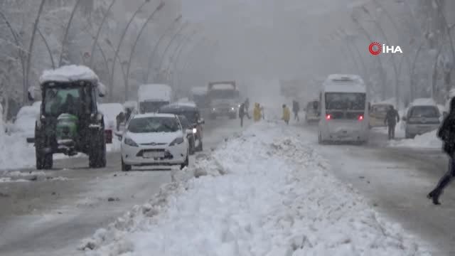 Muş'ta 305 Köy Yolu Kar Nedeniyle Ulaşıma Kapandı