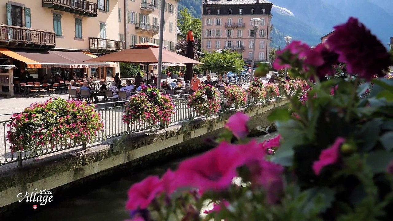 La Place du Village [S.2][E.13]