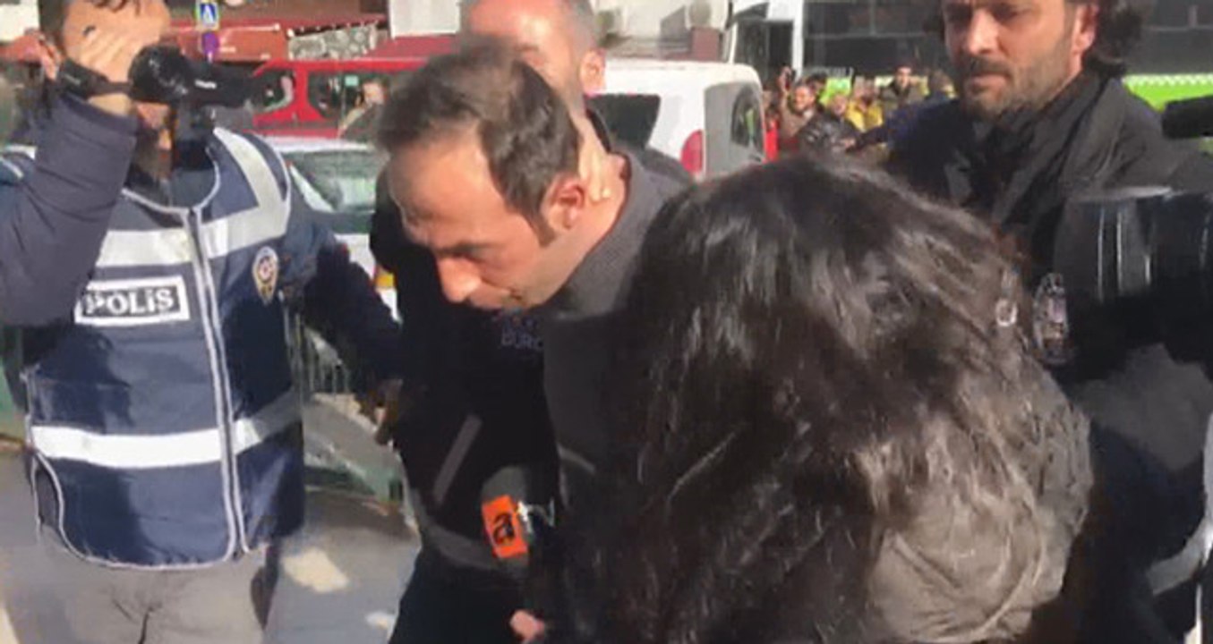 Vatandaşlar, Emniyet Girişinde Palu Ailesi ve D...