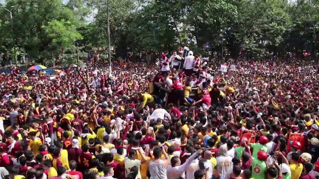 مسيرة مع الناصري الأسود في مانيلا