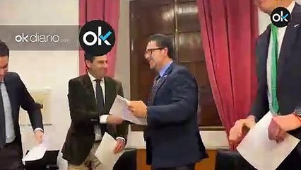 Acuerdo total PP-VOX para la investidura de Moreno en Andalucía